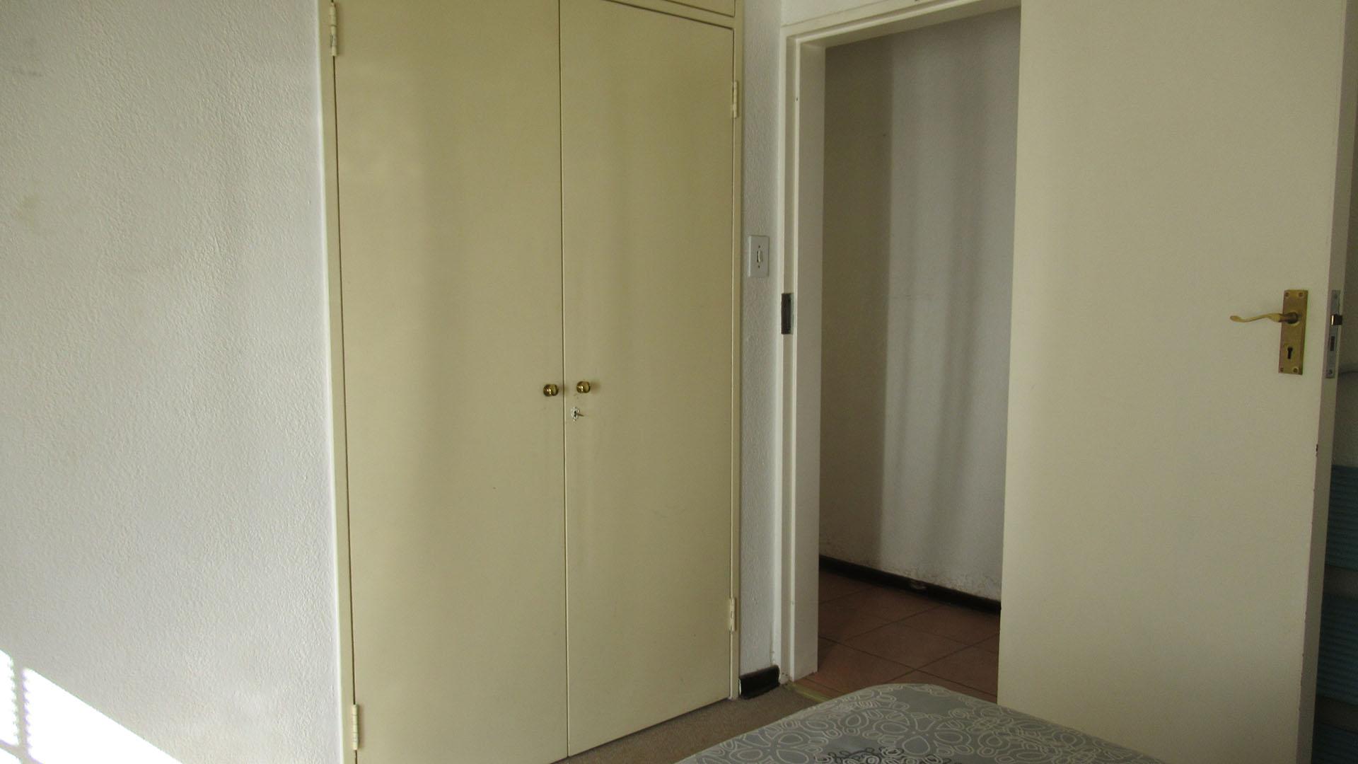 Bed Room 1 - 11 square meters of property in Mulbarton