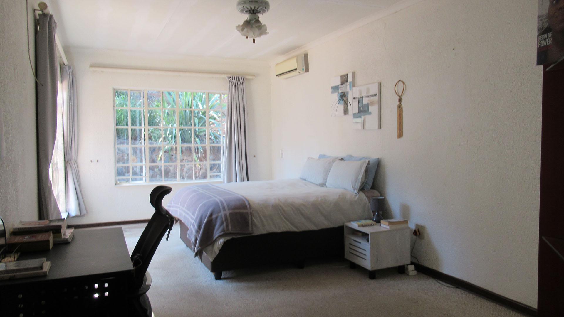 Main Bedroom - 45 square meters of property in Mulbarton