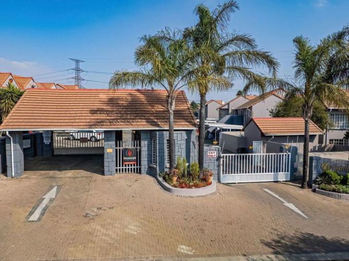 2 Bedroom Sectional Title for Sale For Sale in Eden Glen - MR715797