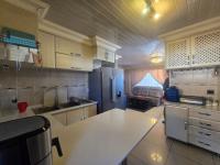  of property in Bendor