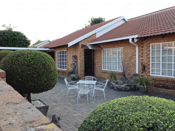 House for Sale For Sale in Rustenburg - MR715821