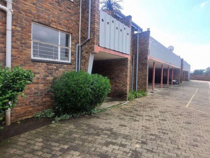 3 Bedroom Simplex for Sale For Sale in Brackendowns - MR715845