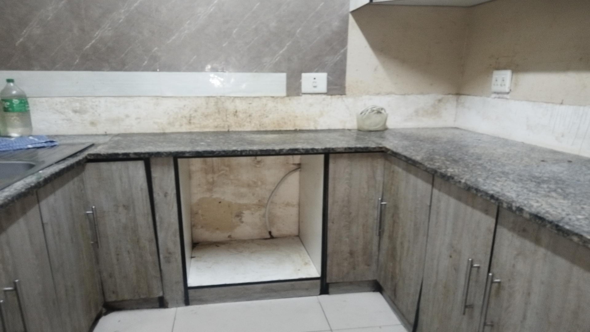 Kitchen of property in Umbilo 