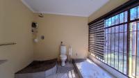 Main Bathroom - 13 square meters of property in Ferndale - JHB