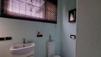 Bathroom 1 - 6 square meters of property in Ferndale - JHB