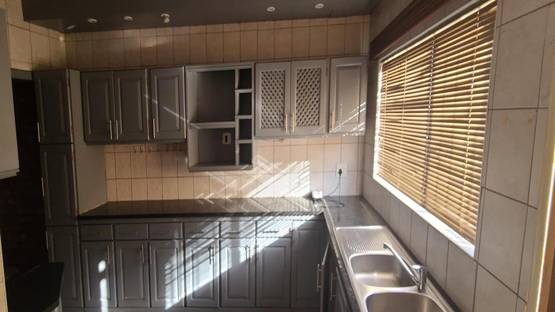 Kitchen of property in Middelburg - MP