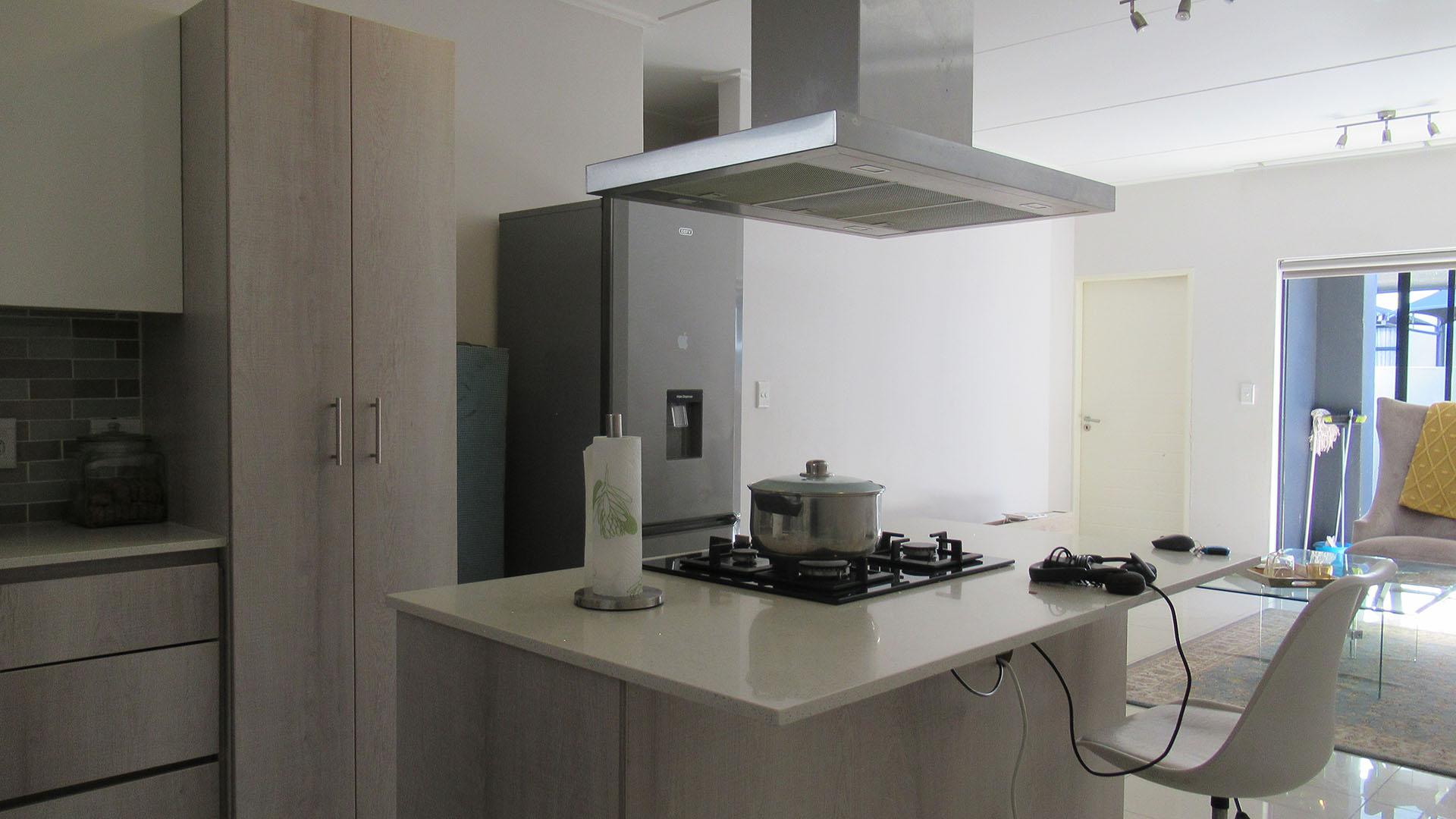 Kitchen - 13 square meters of property in Bryanston