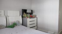 Bed Room 1 - 11 square meters of property in Bryanston