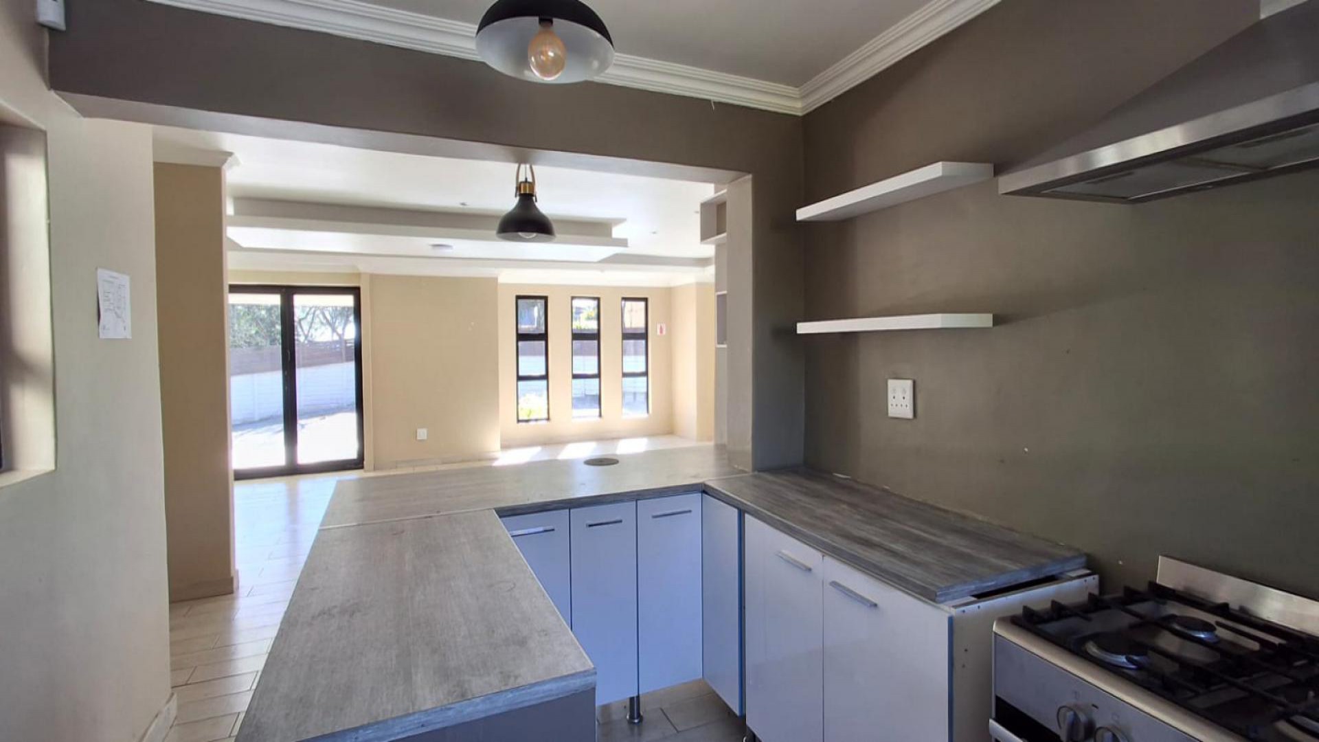 Kitchen of property in Helderkruin
