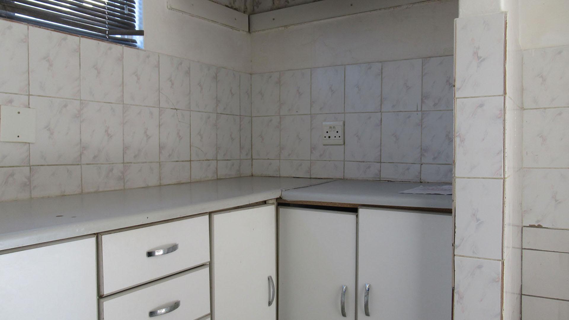 Kitchen - 8 square meters of property in Winchester Hills