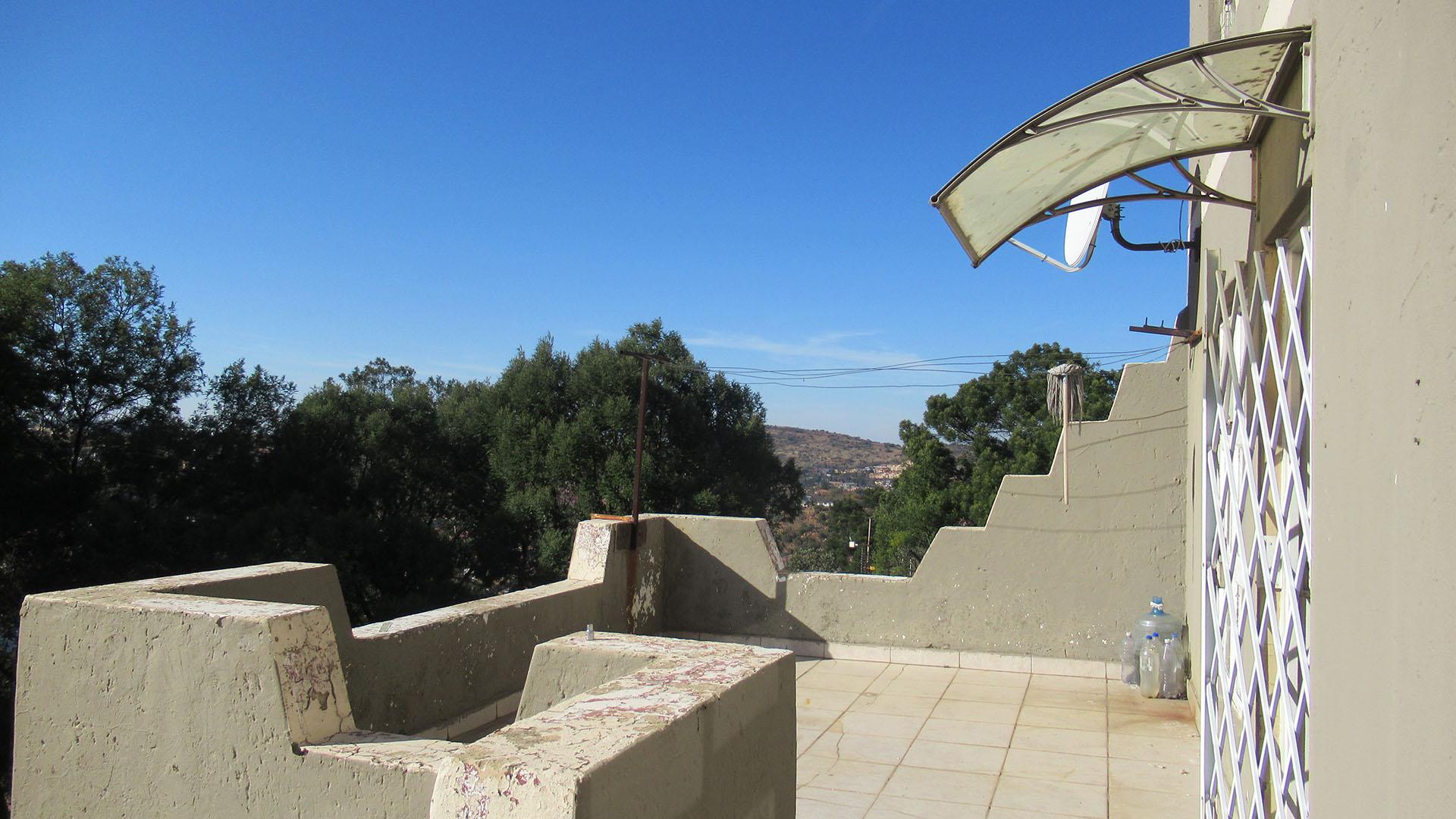 Patio - 20 square meters of property in Winchester Hills