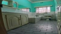 Bathroom 1 of property in Kenilworth - JHB