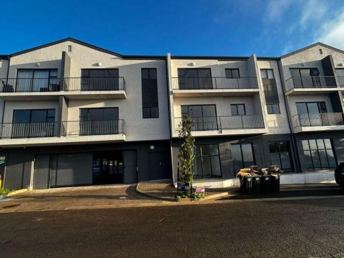 2 Bedroom Apartment for Sale For Sale in Durbanville   - MR715895