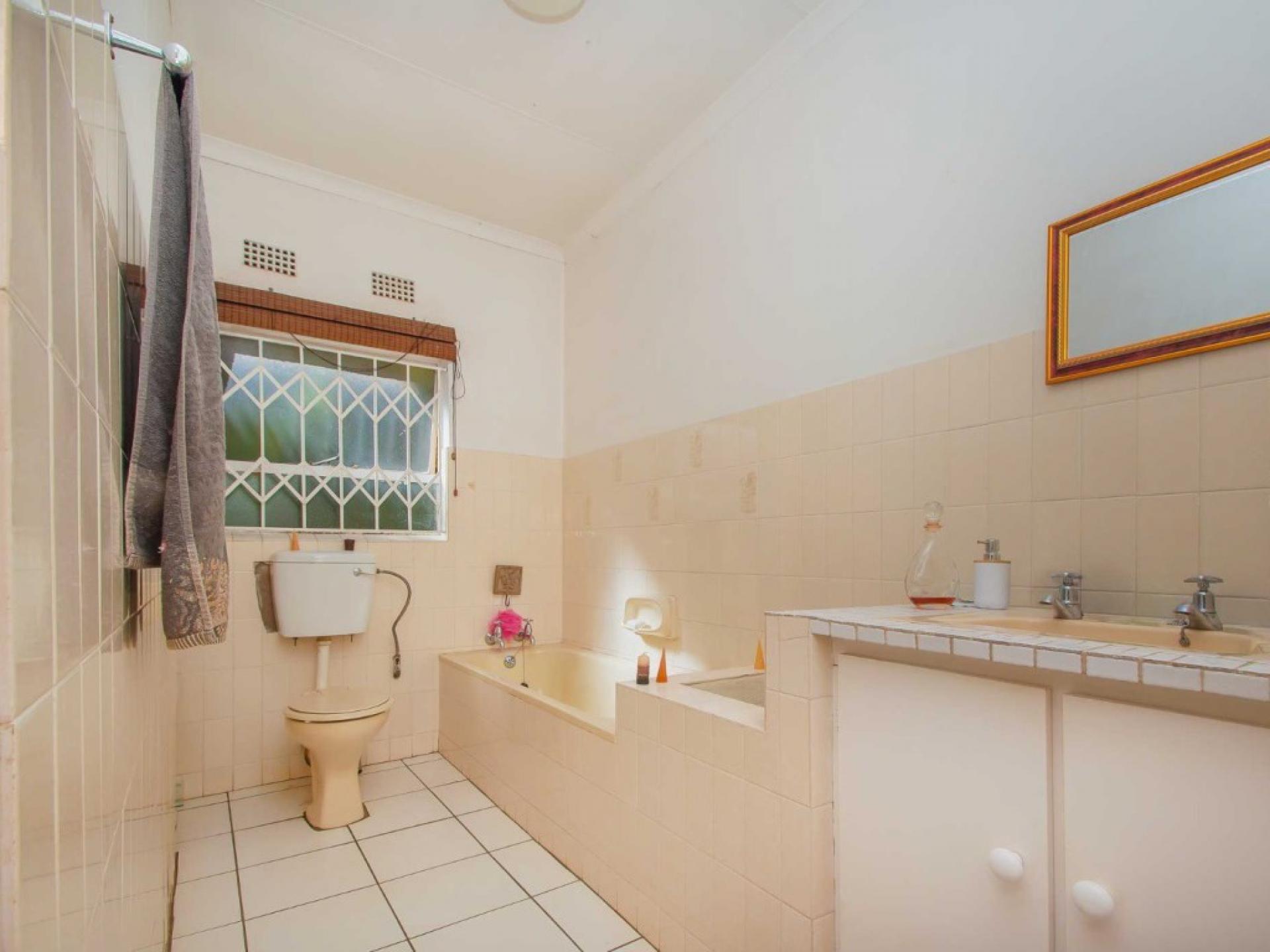  of property in Wilropark