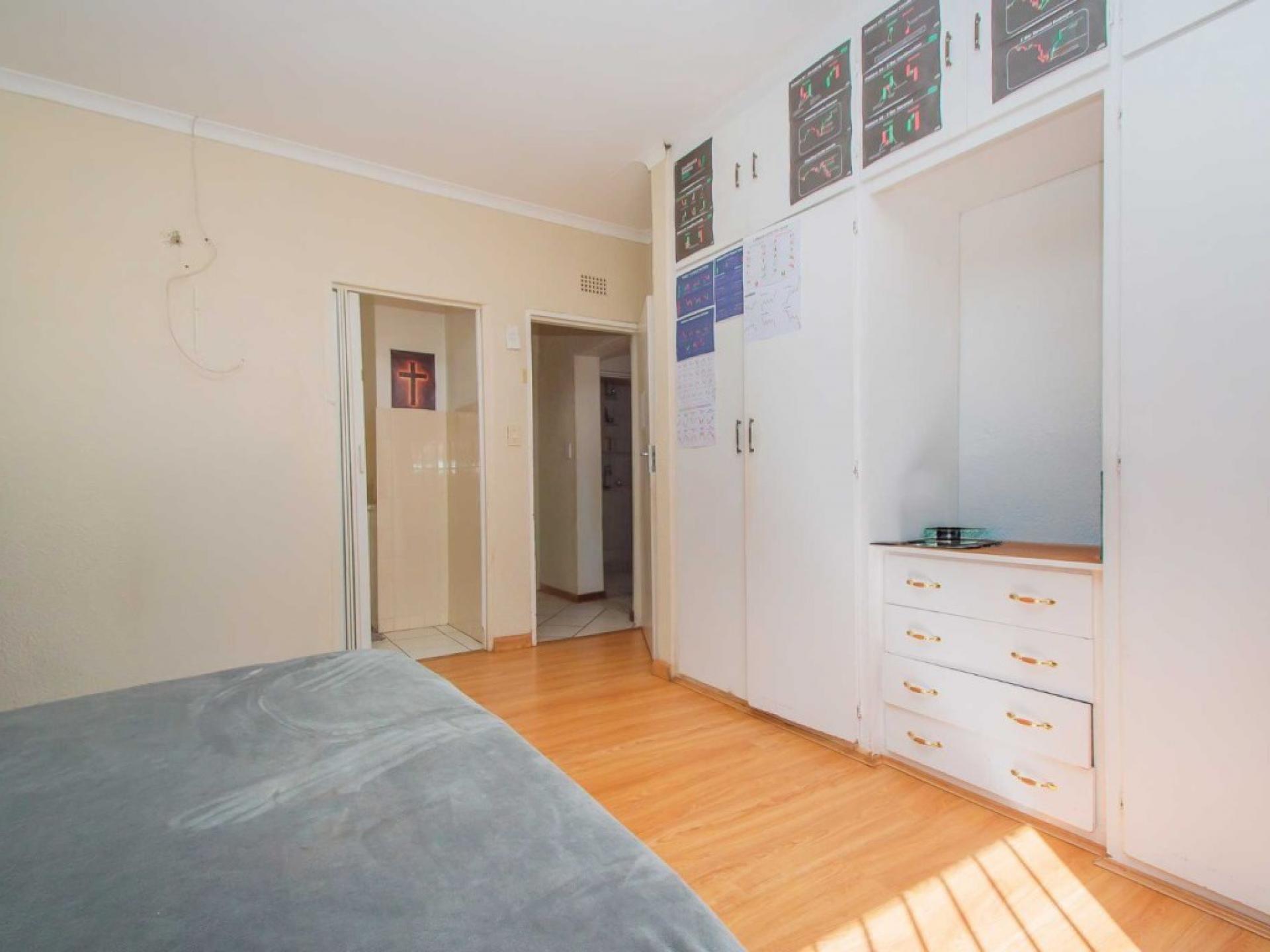  of property in Wilropark