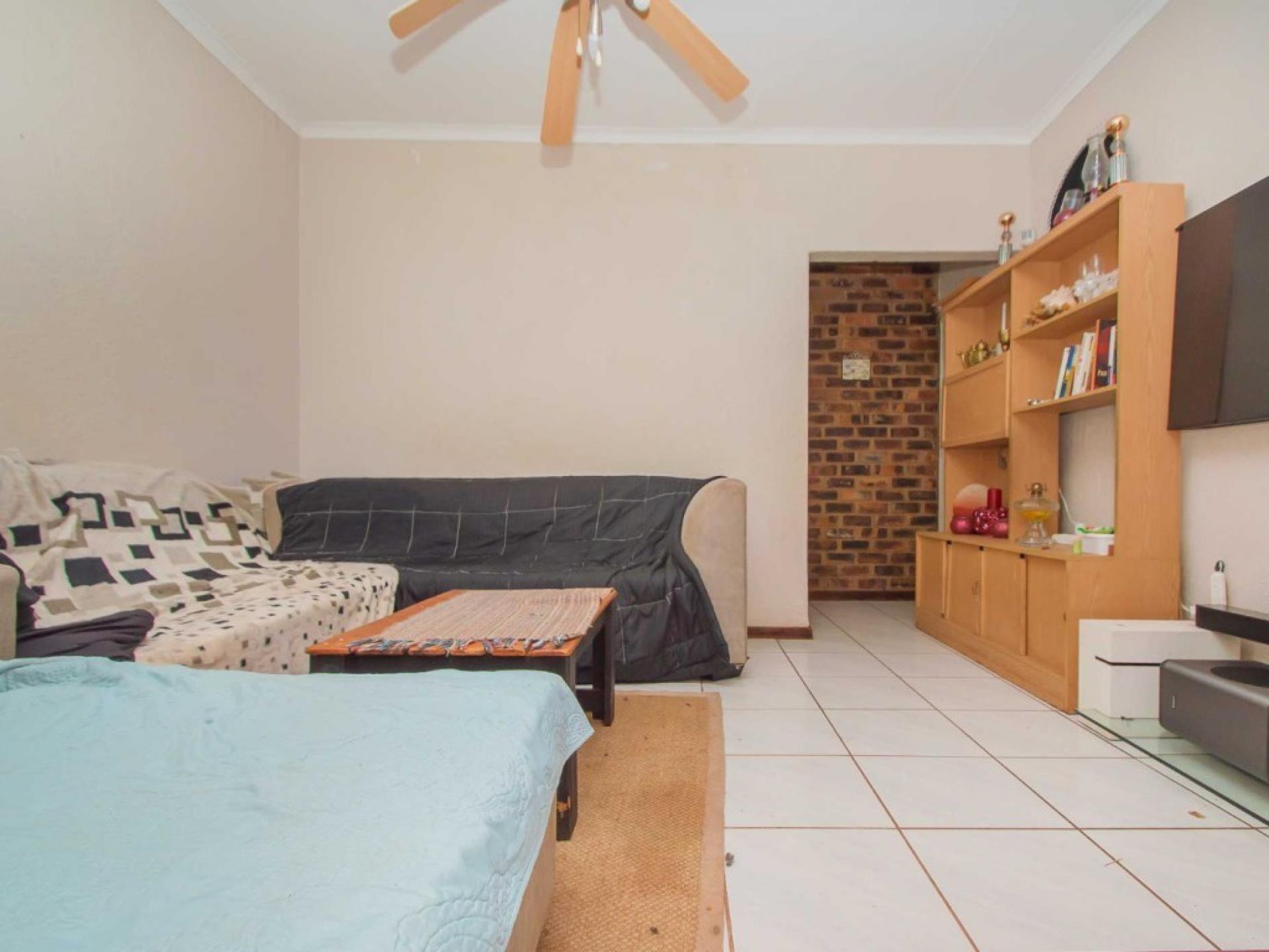 of property in Wilropark