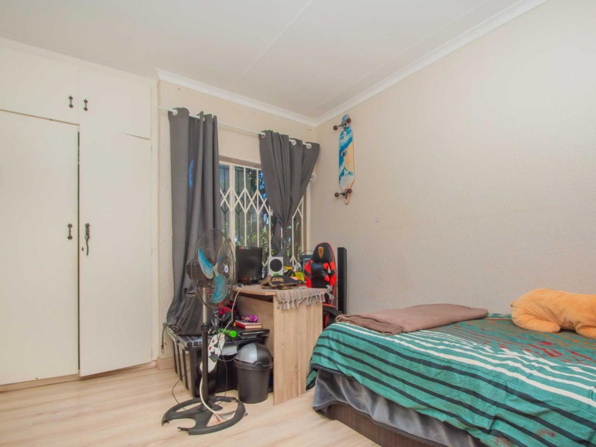  of property in Wilropark
