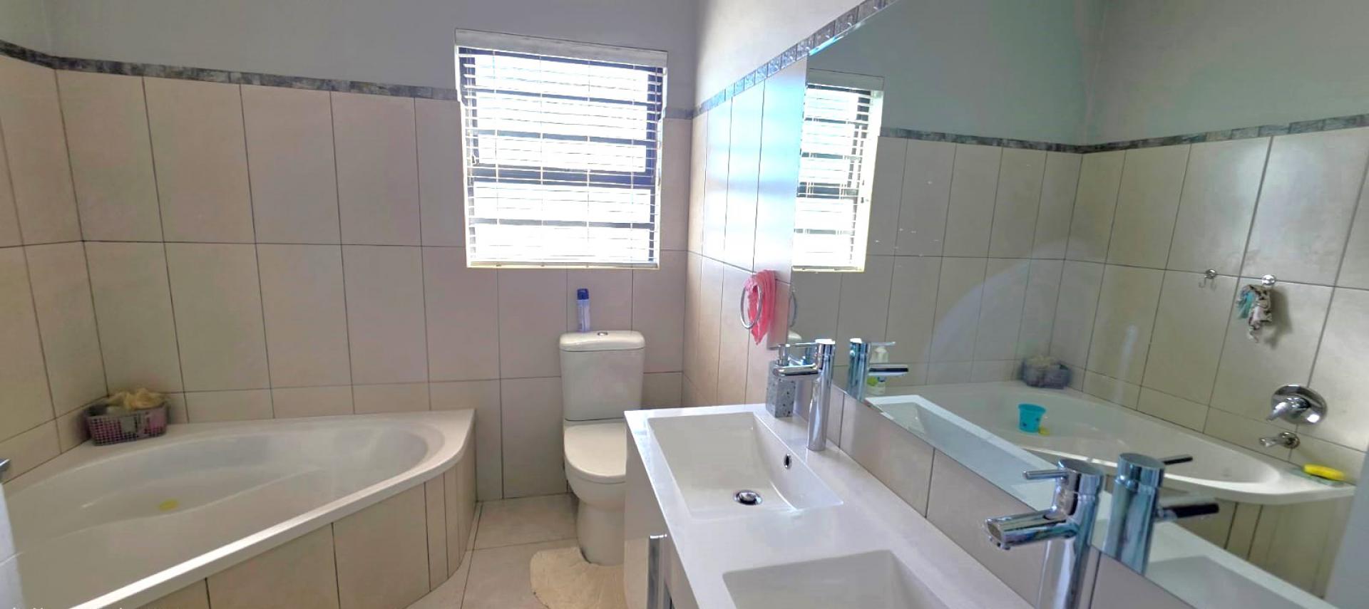  of property in Gordons Bay