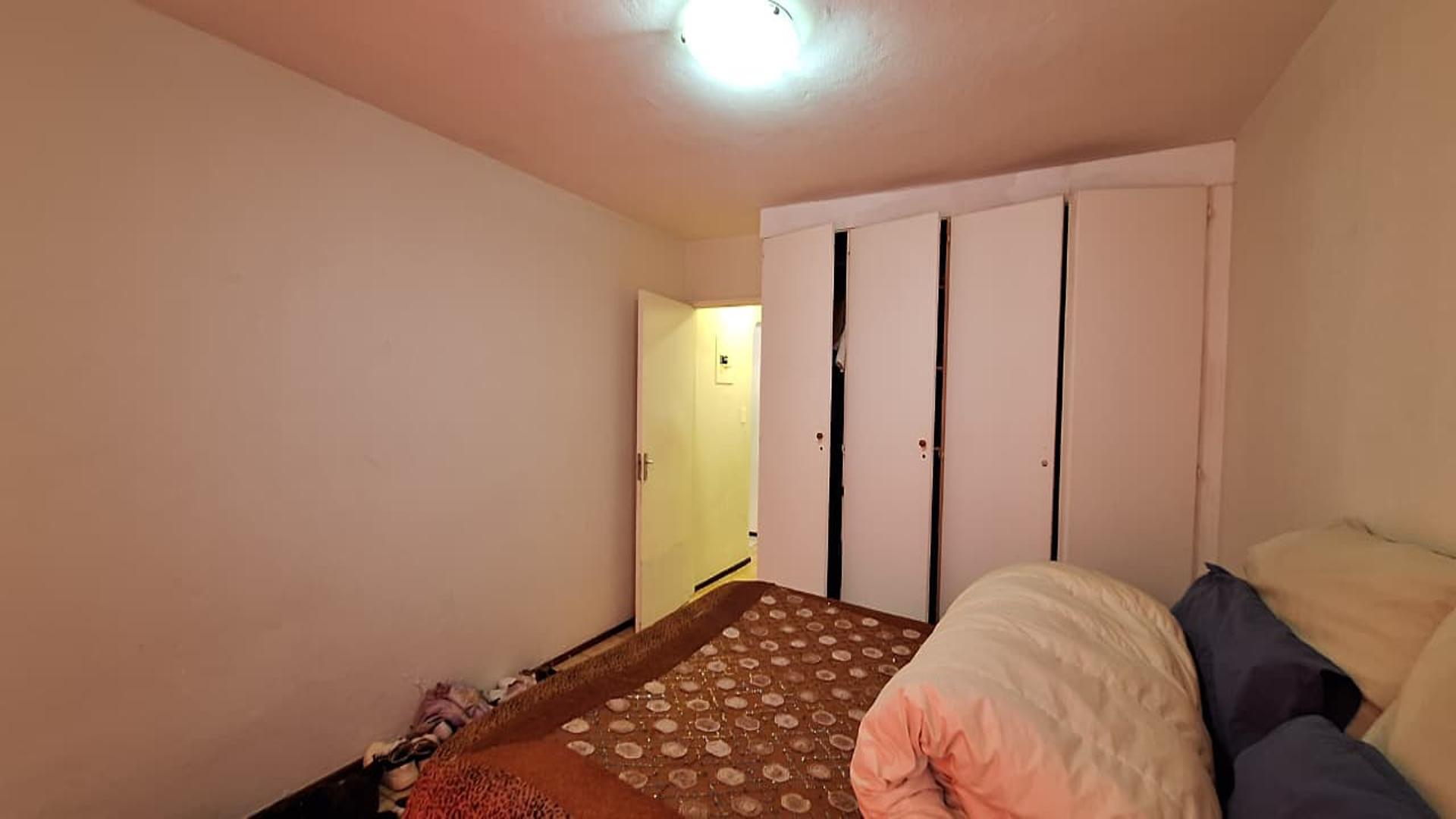 Bed Room 2 - 19 square meters of property in Ferndale - JHB