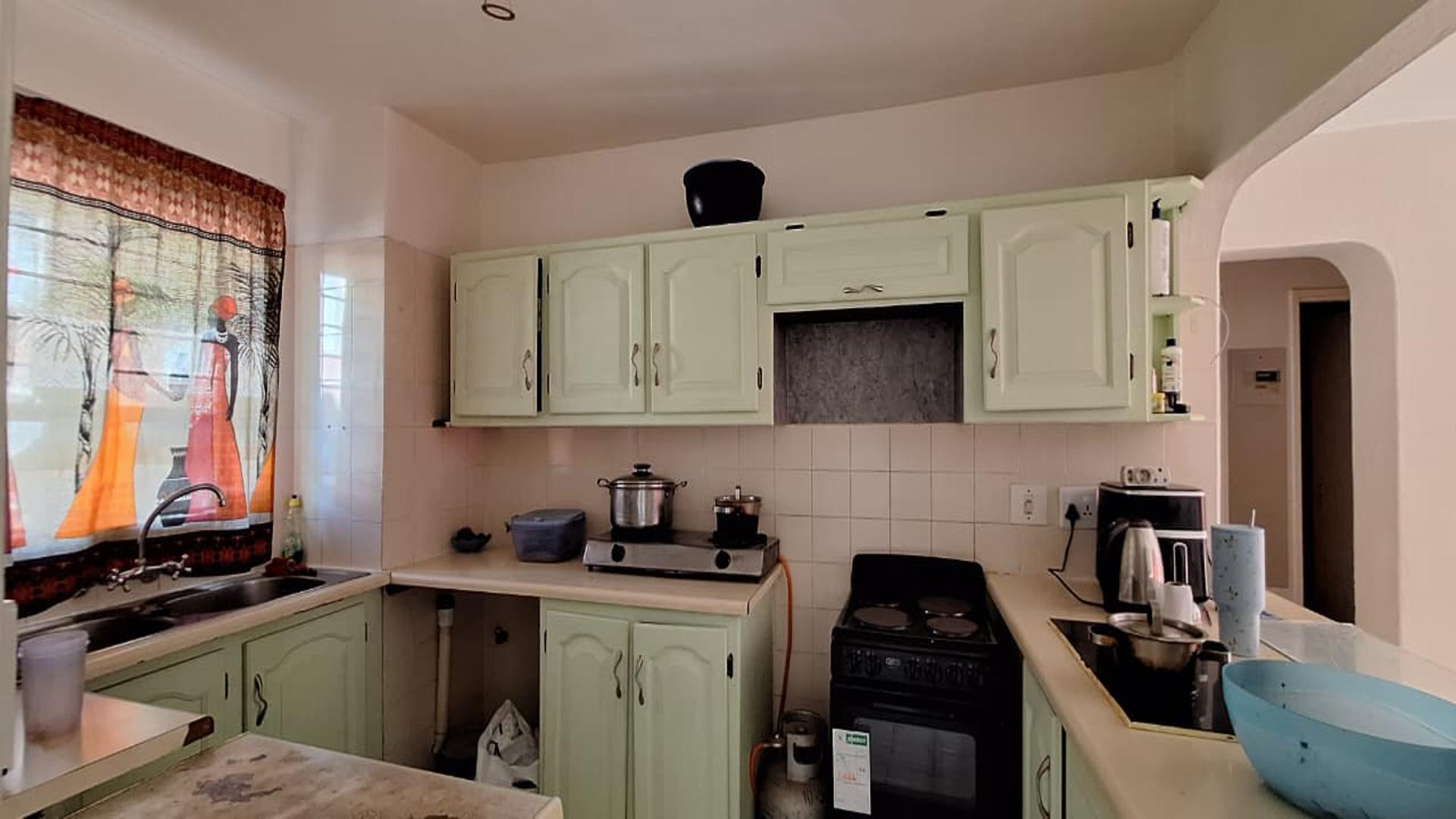 Kitchen - 9 square meters of property in Ferndale - JHB