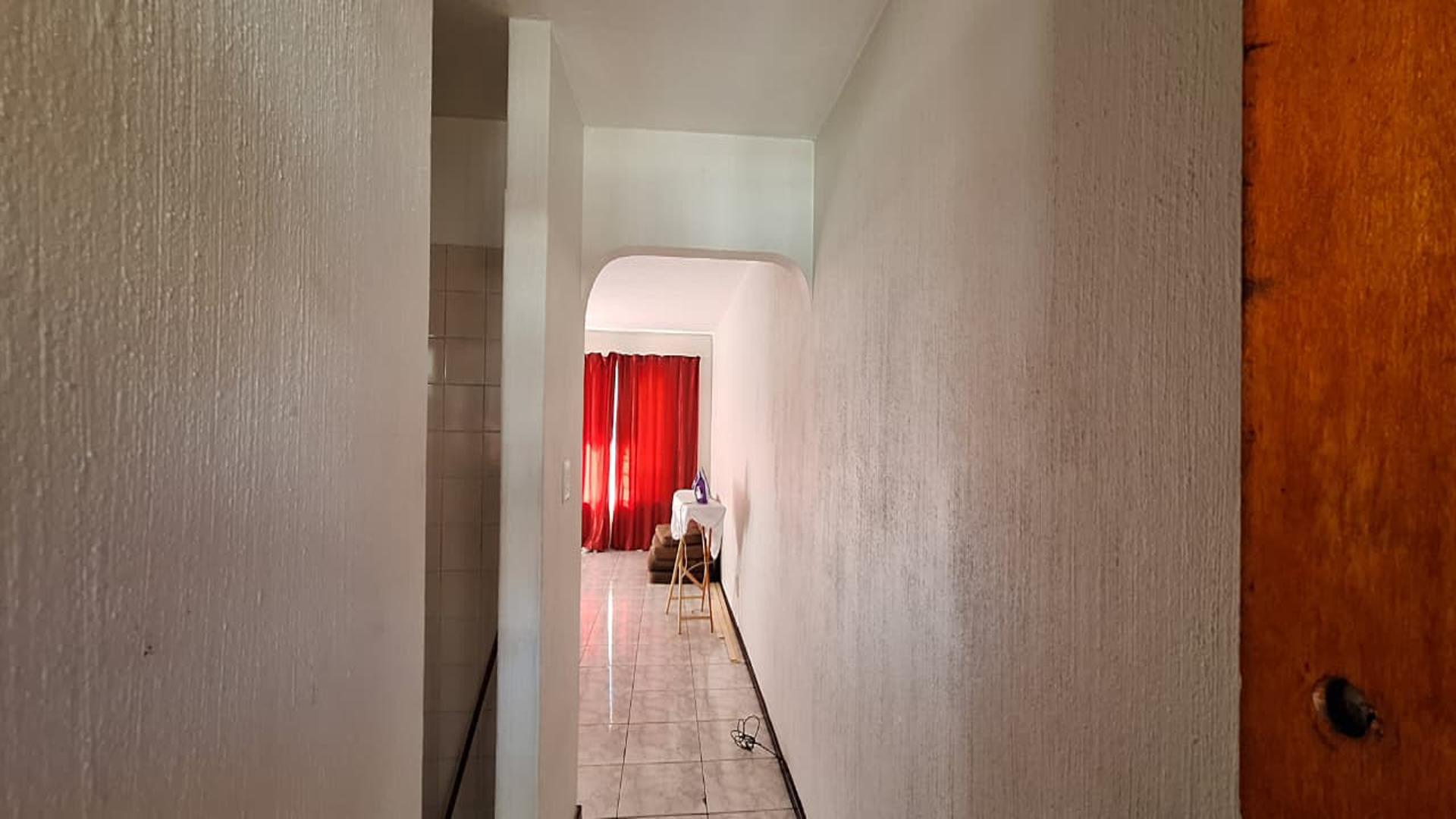 Foyer - 4 square meters of property in Ferndale - JHB