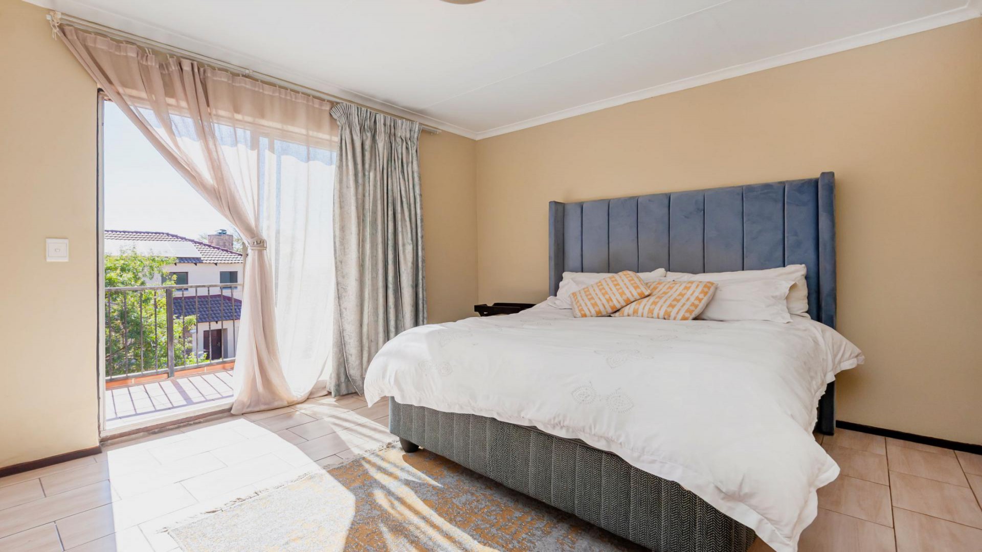 Bed Room 2 of property in Northgate (JHB)