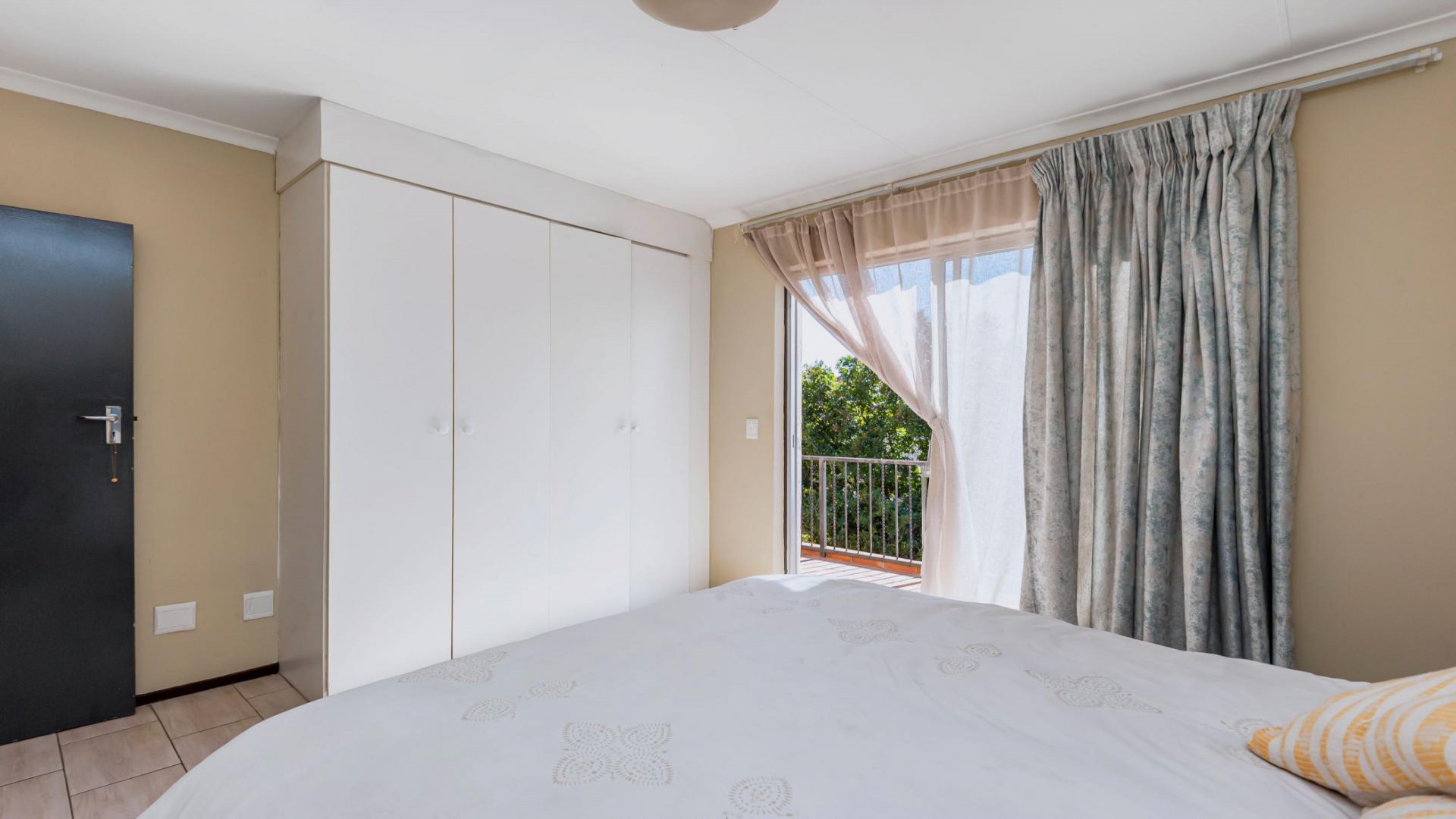 Bed Room 2 of property in Northgate (JHB)