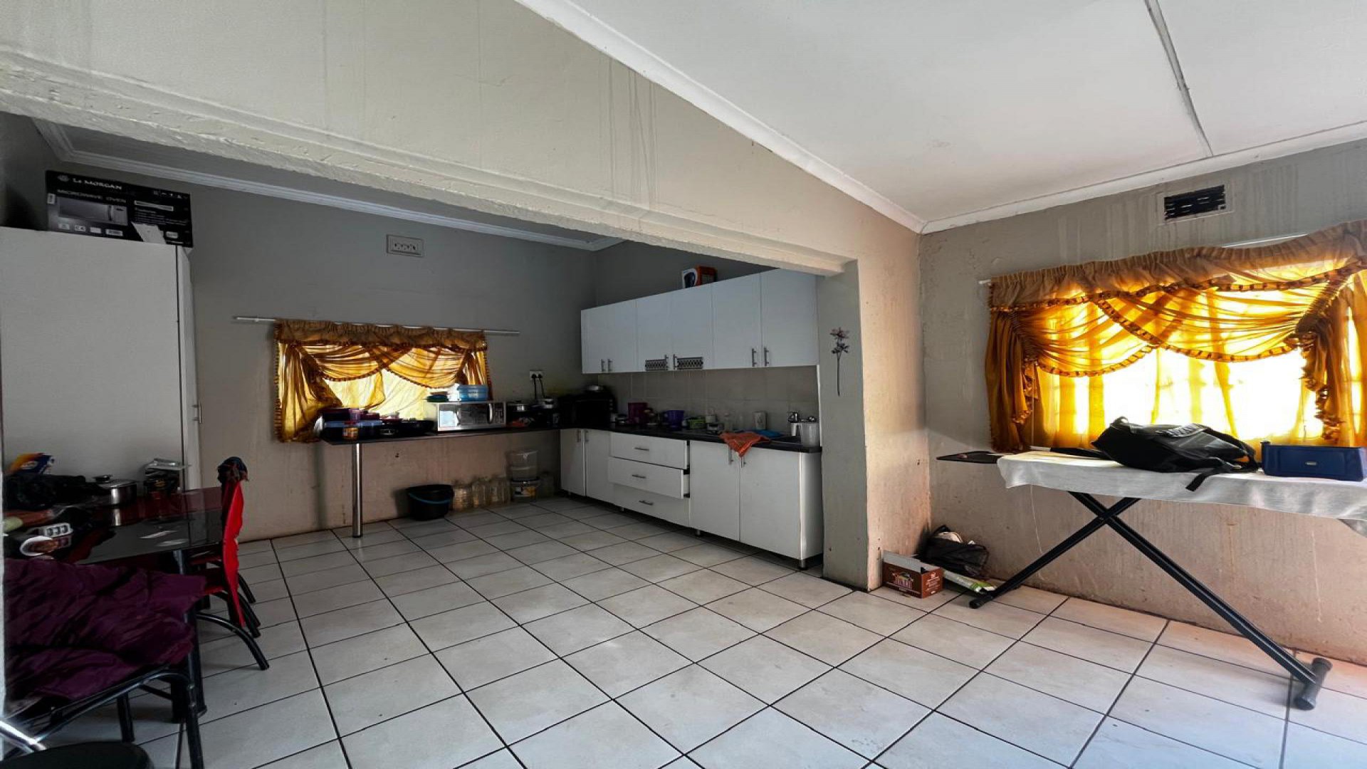 Kitchen of property in Kimberley