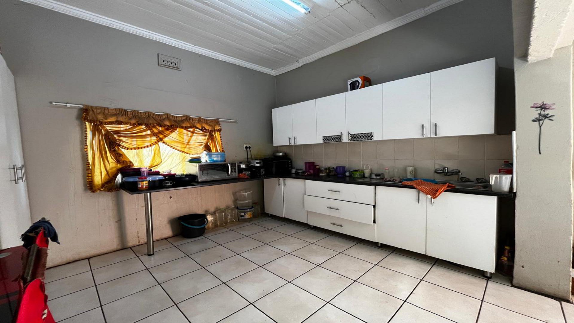 Kitchen of property in Kimberley