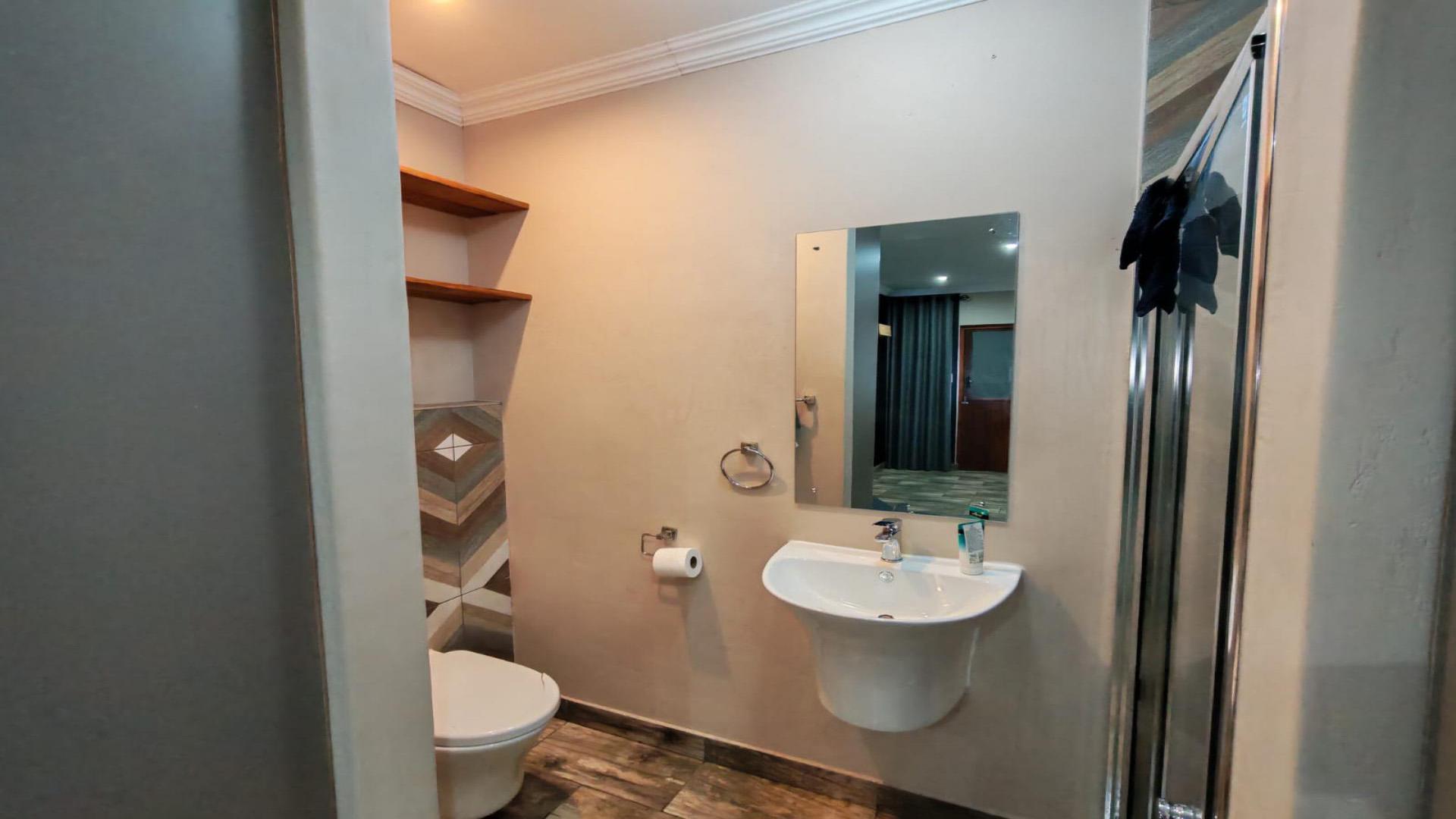 Bathroom 3+ of property in Dawncliffe