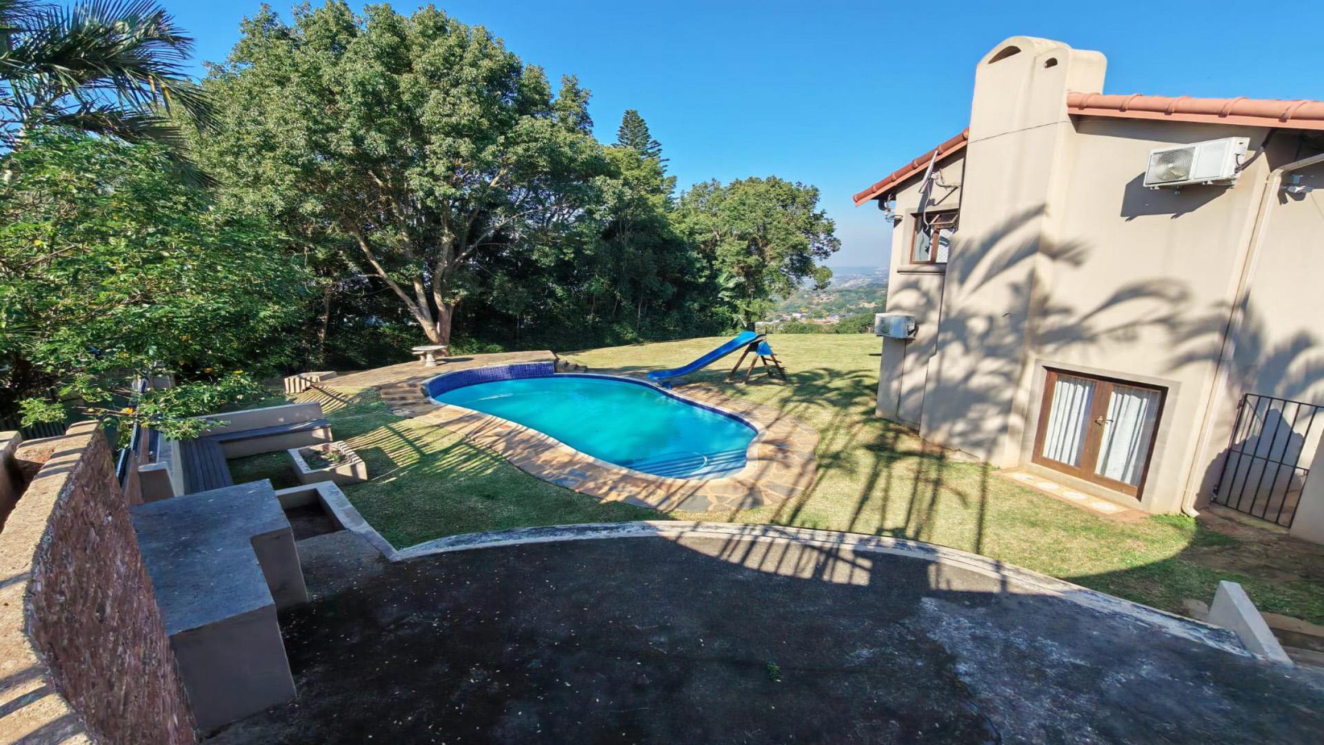 Swimming Pool of property in Dawncliffe