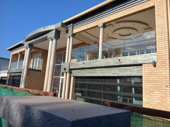 6 Bedroom House for Sale For Sale in Helderwyk Estate - MR715985