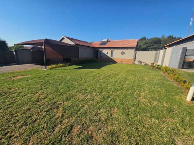 3 Bedroom House for Sale For Sale in Waterval East - MR716002