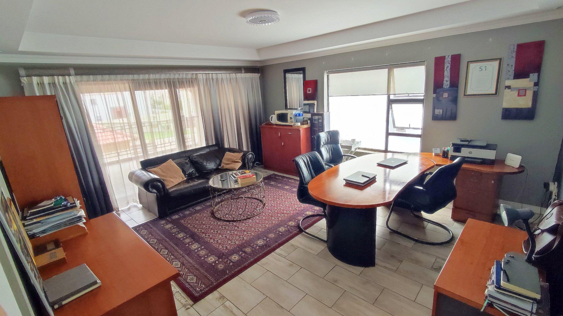  of property in Monavoni
