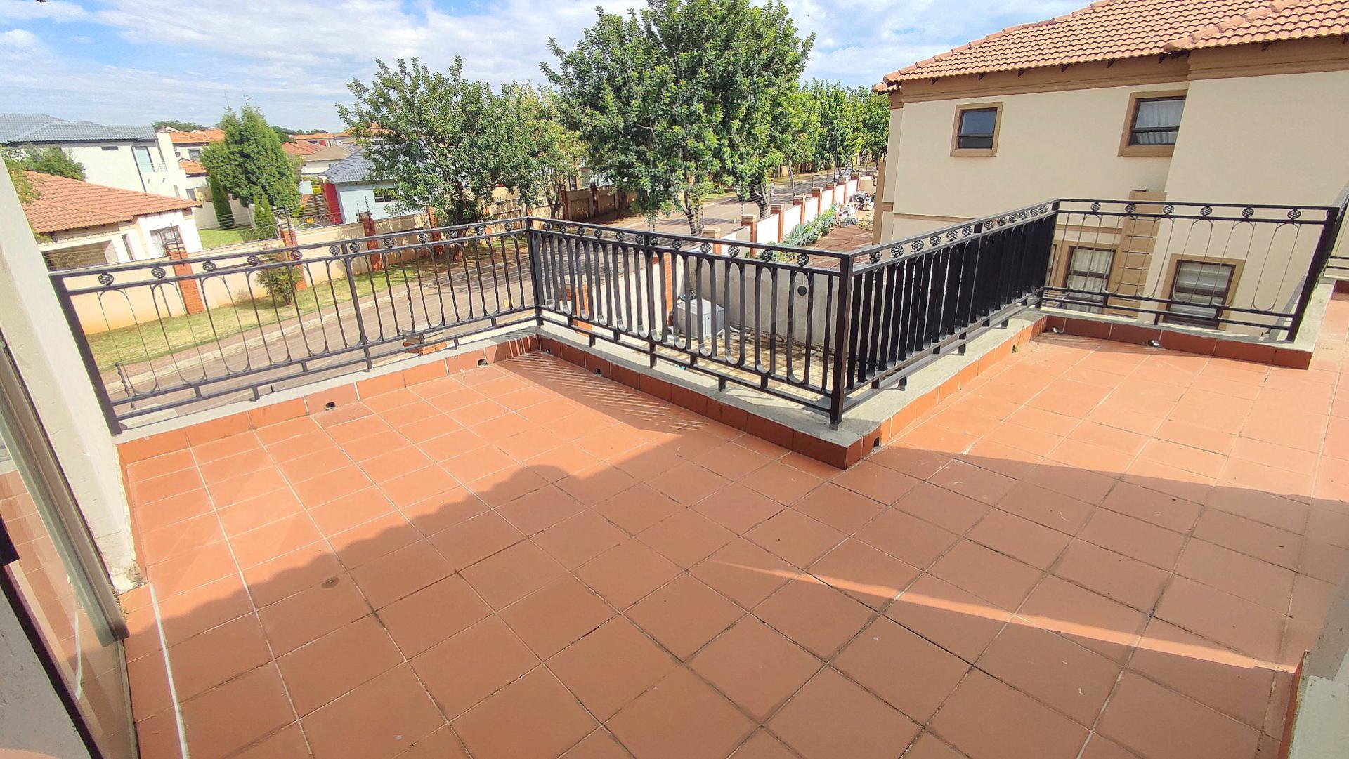  of property in Monavoni