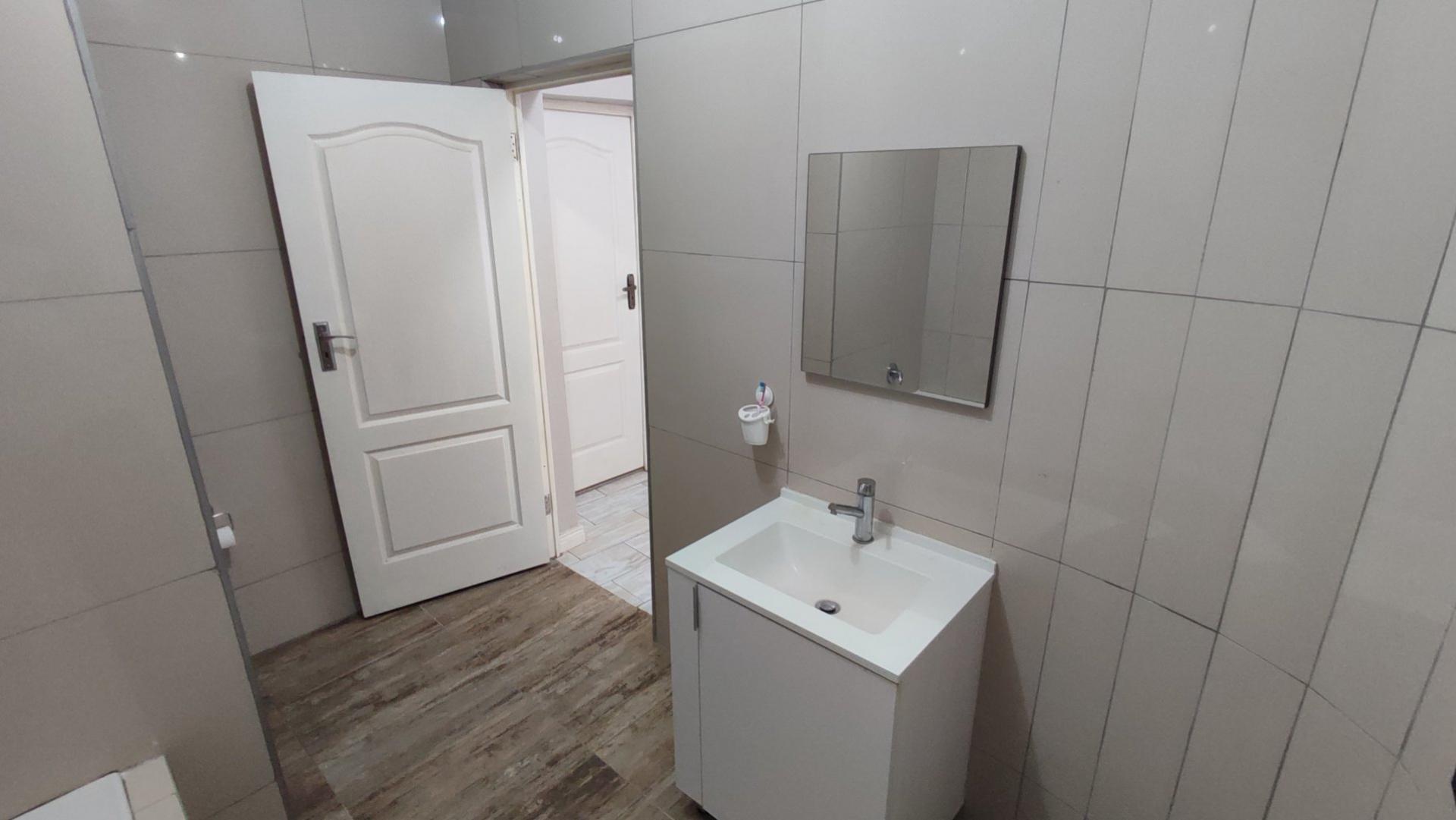  of property in Monavoni