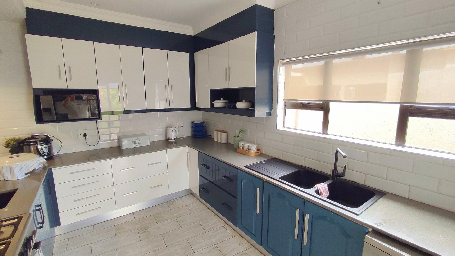  of property in Monavoni