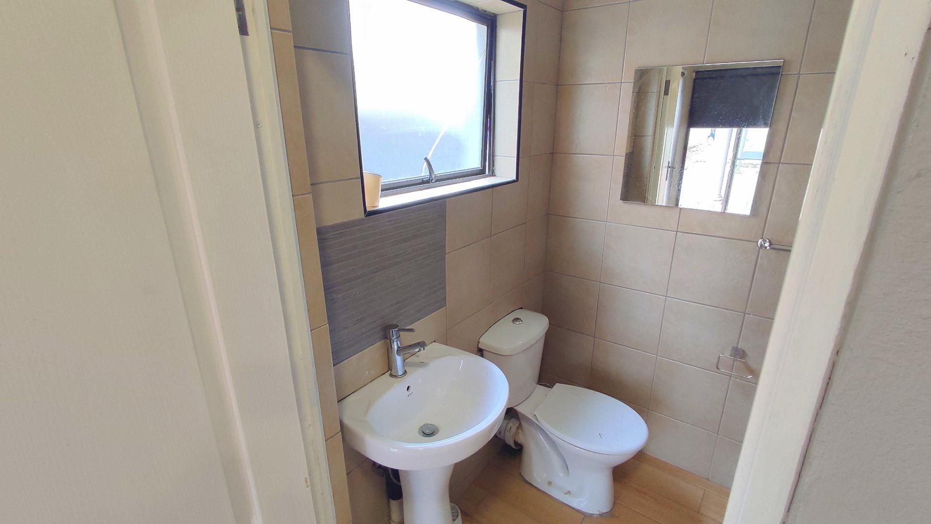  of property in Monavoni