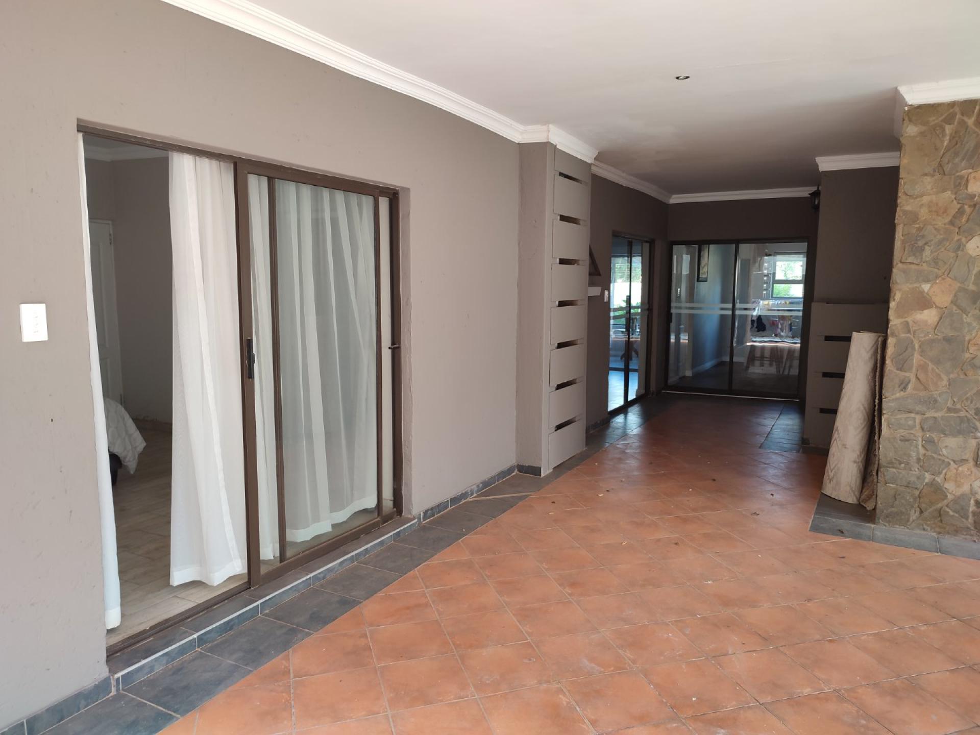  of property in Monavoni
