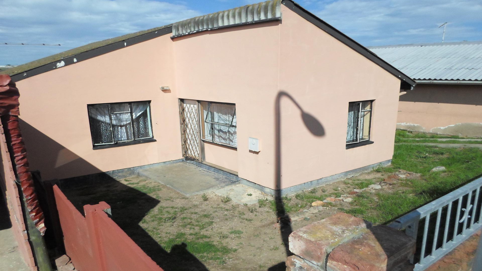 Front View of property in Bloemendal
