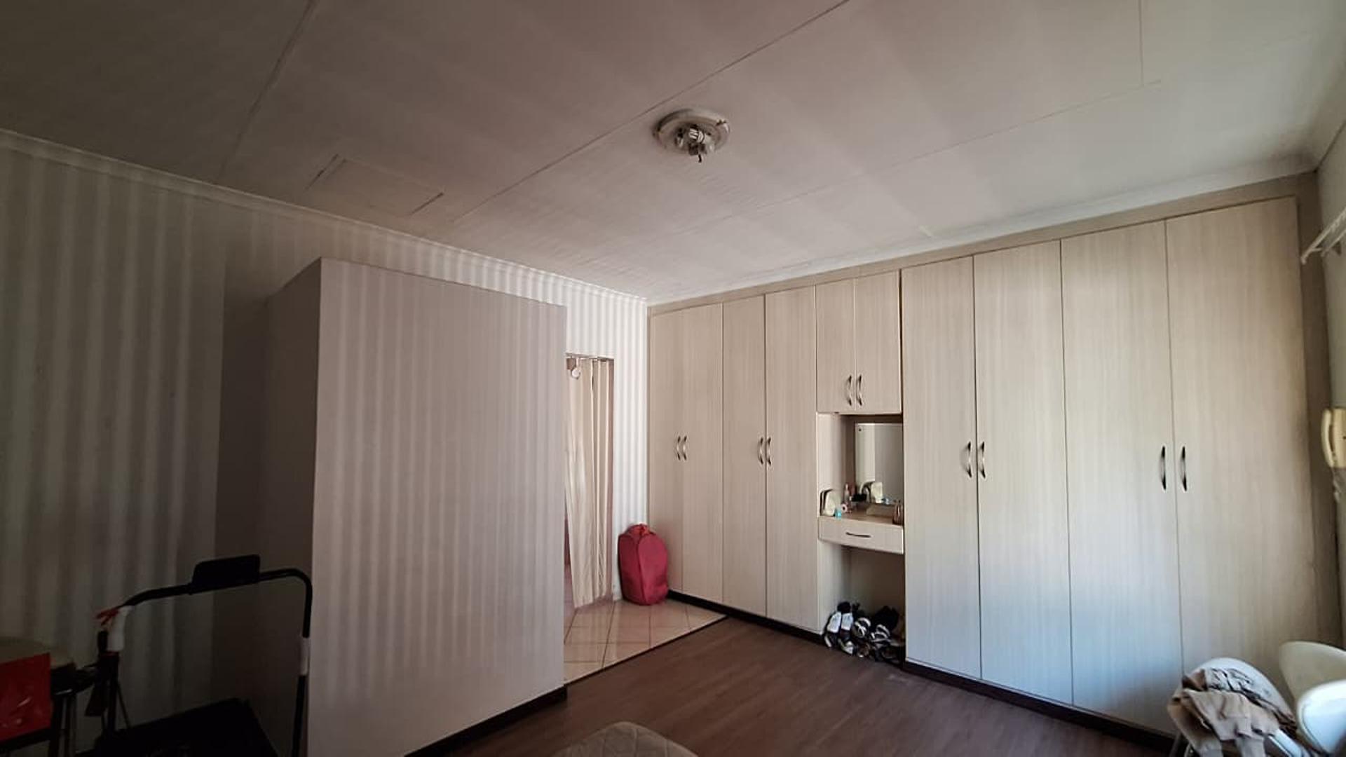 Bed Room 3 - 33 square meters of property in Parkrand