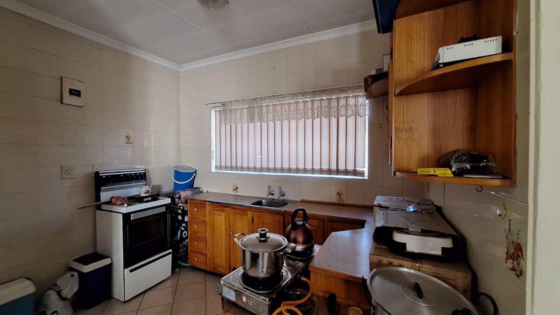 Kitchen - 27 square meters of property in Parkrand
