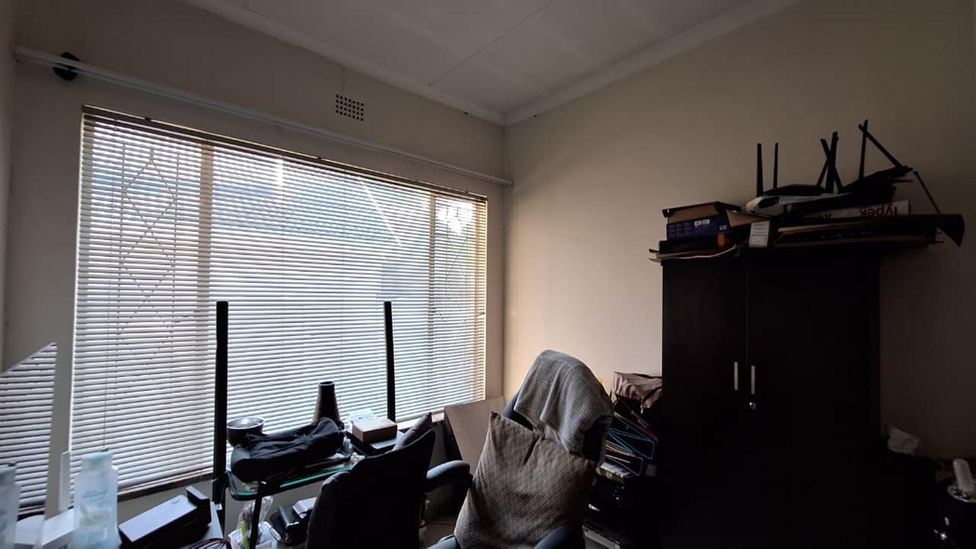 Study - 11 square meters of property in Parkrand