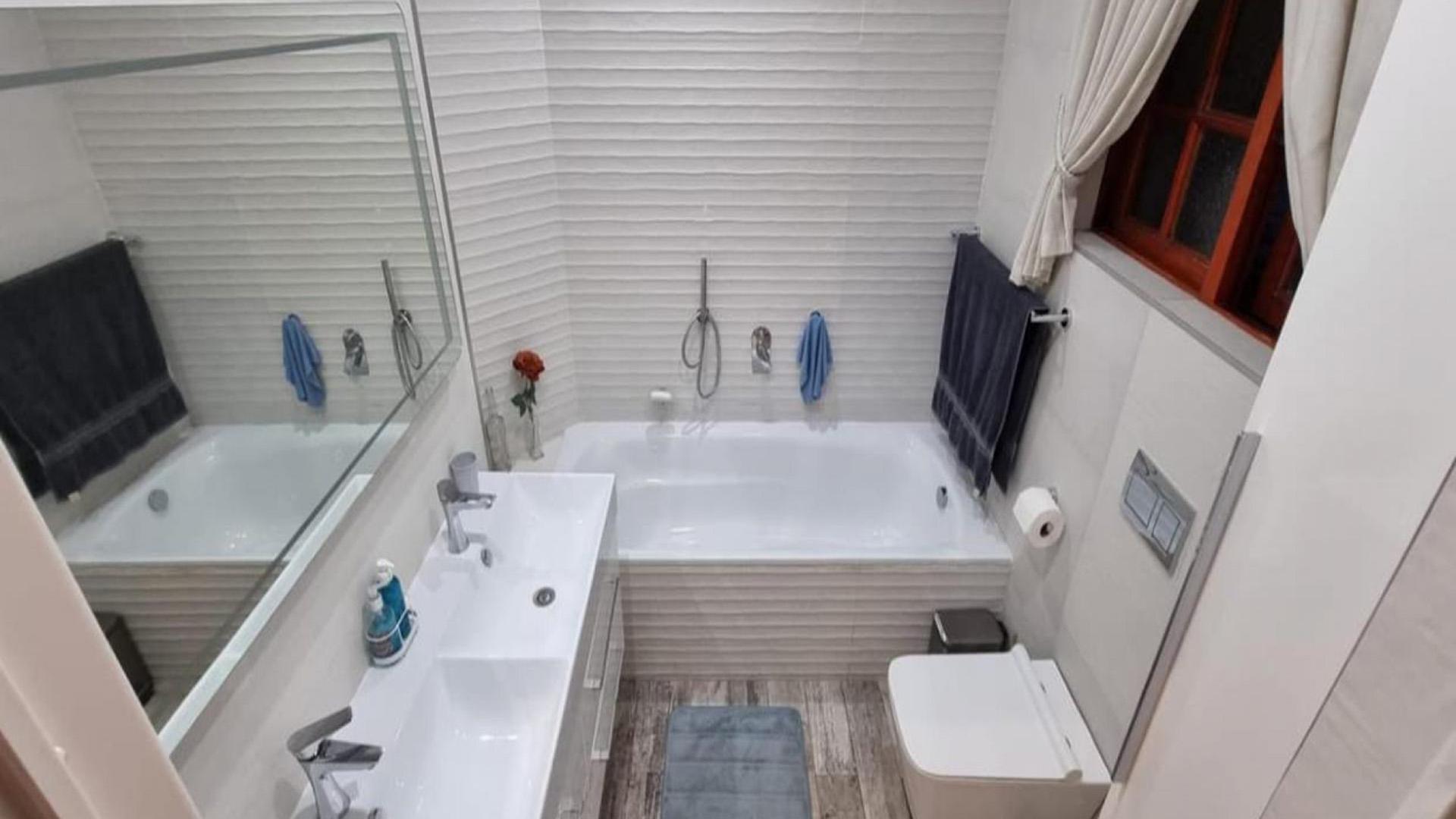 Bathroom 3+ of property in Secunda