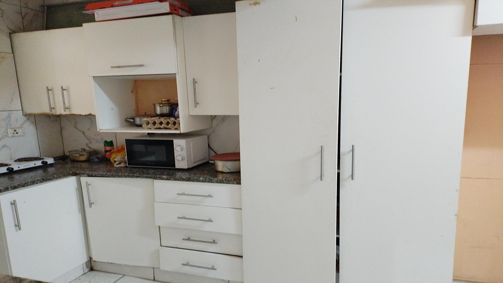 Kitchen of property in South Beach