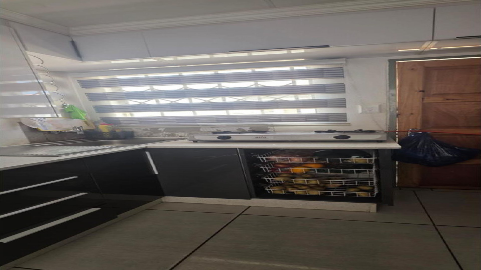 Kitchen of property in Crystal Park