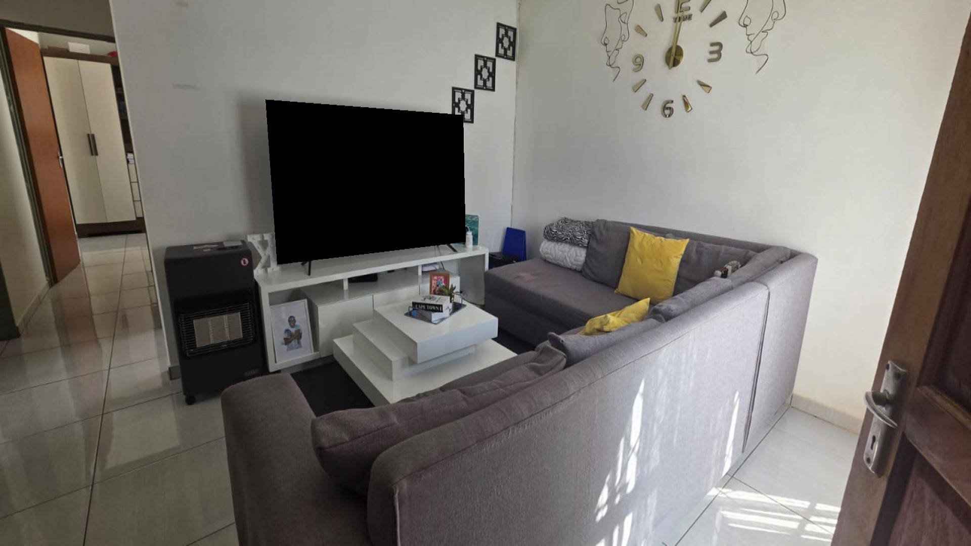 Lounges of property in Crystal Park