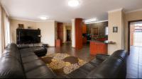 Lounges of property in Universitas