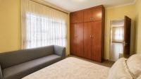 Bed Room 1 of property in Universitas