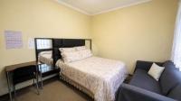 Bed Room 1 of property in Universitas